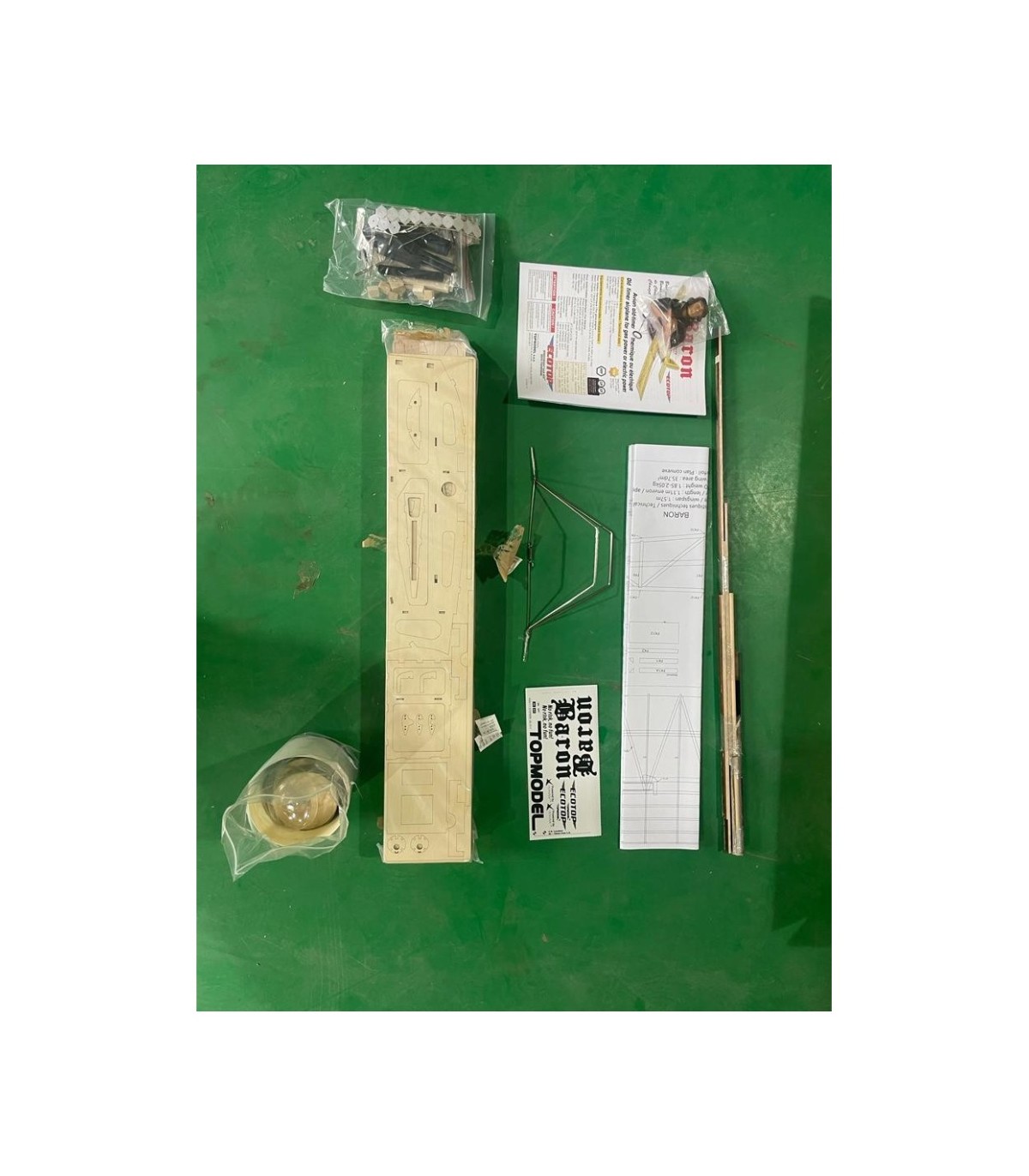 Kit à construire Ecotop Baron - ARF env.1,57m