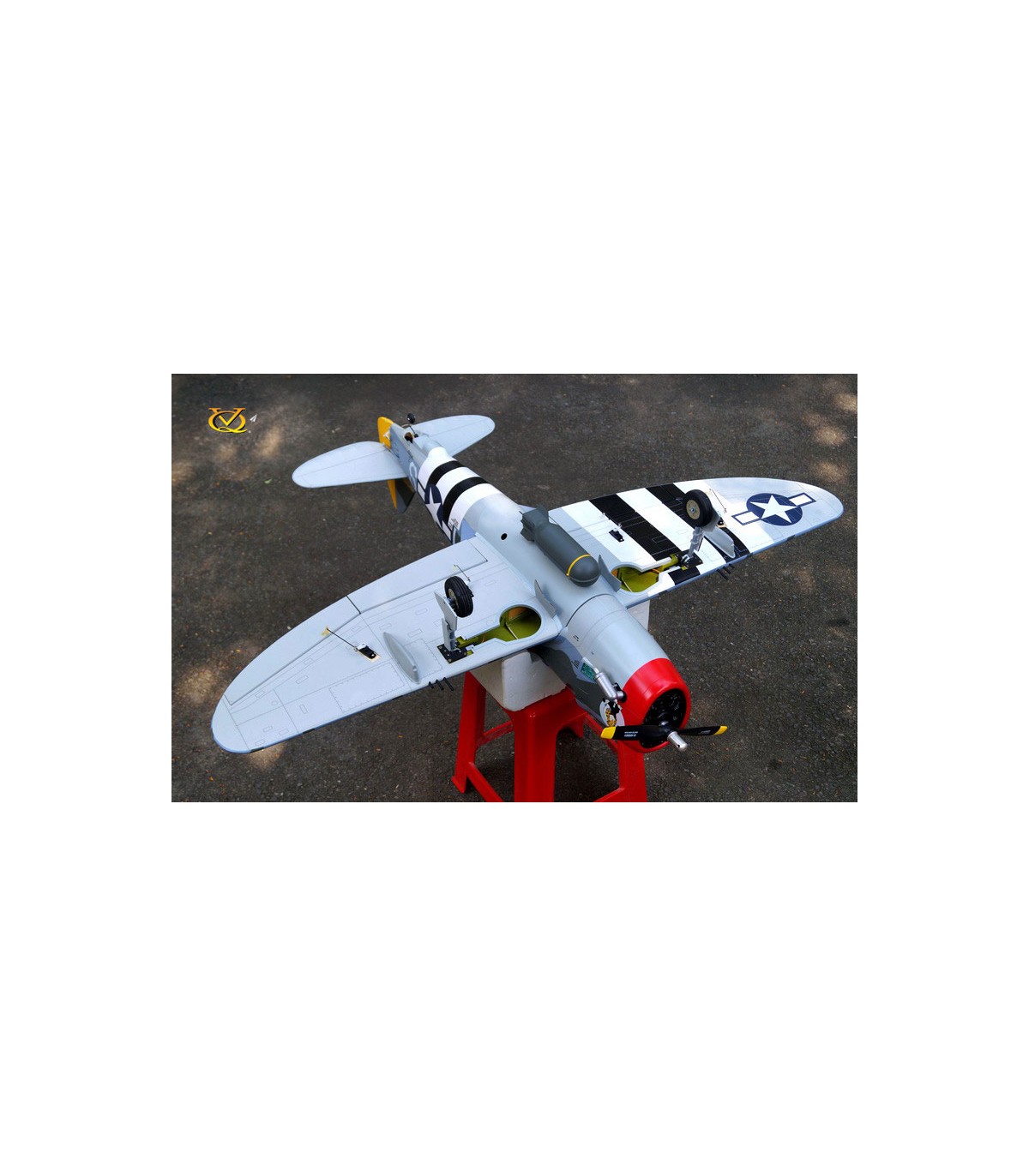 P-47 D 50 Camo Version avec les bombes !! (VQ Model)