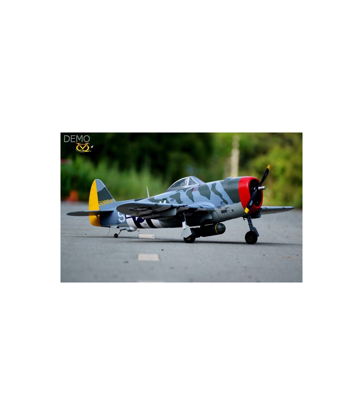 P-47 D 50 Camo Version avec les bombes !! (VQ Model)