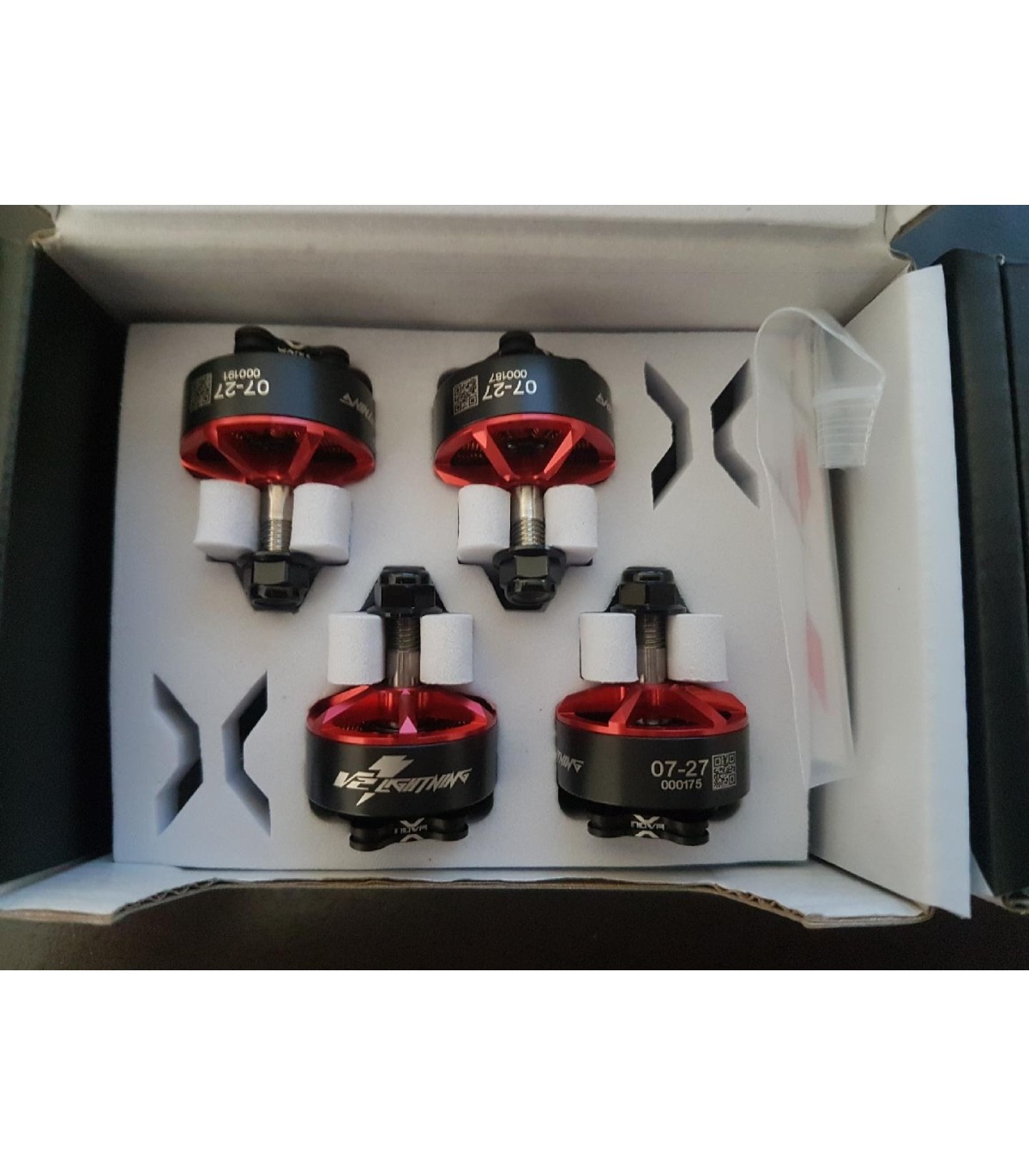 XNOVA motoren Lightning V2 2207